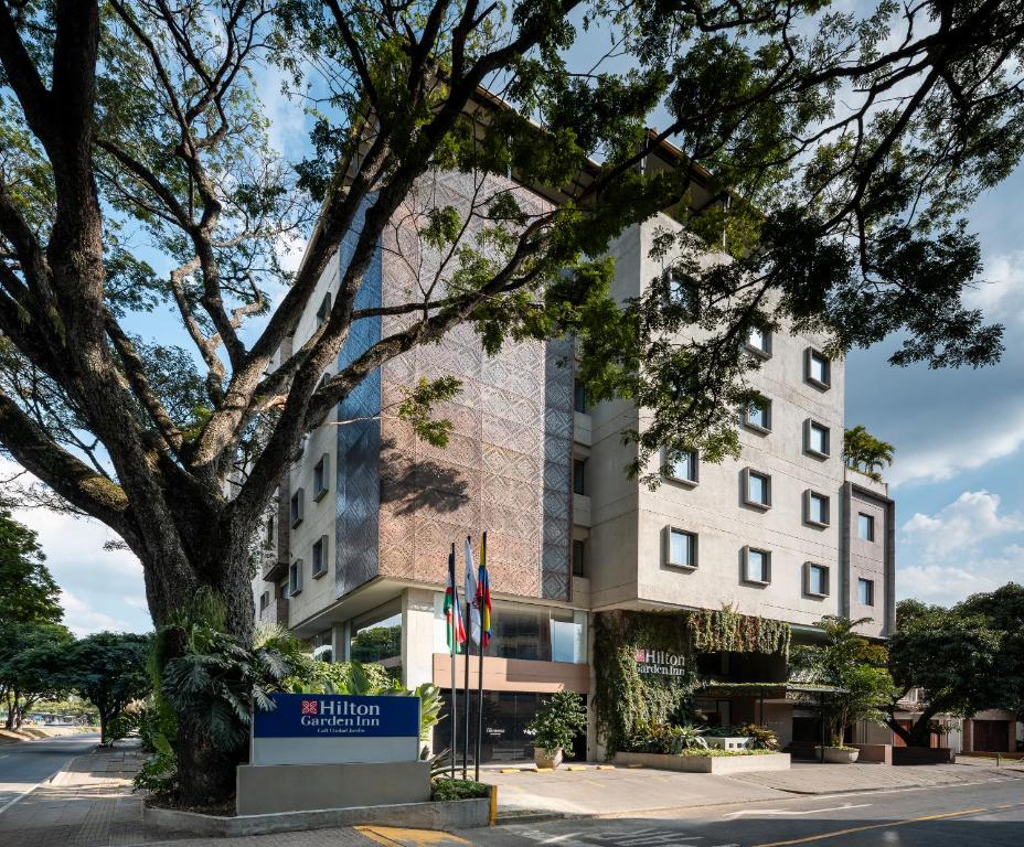 HOTEL HILTON GARDEN INN