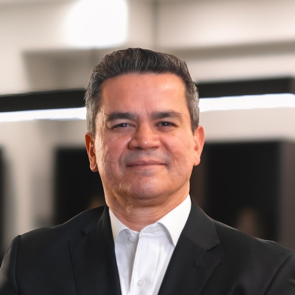 Rev. Flavio Valvassoura